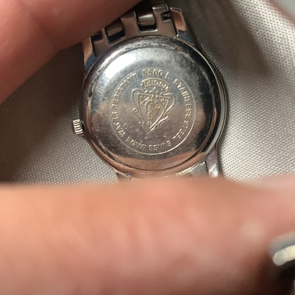 Classic Gucci Steel Watch - Picture 3 of 4